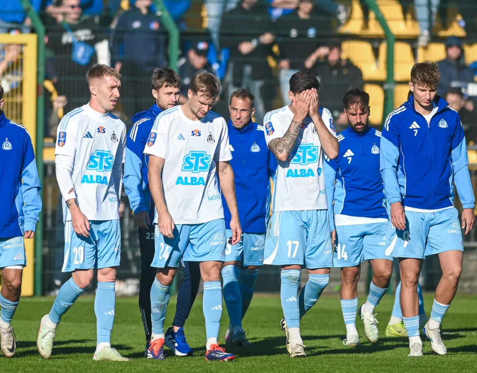 Piłkarze Ruchu Chorzów przegrali z trzecioligową Avią Świdnik w Pucharze Polski.