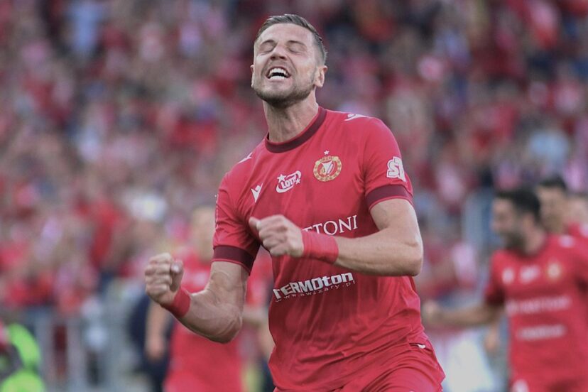 Raków Częstochowa zakontraktował nowego napastnika. To były gracz Widzewa Łódź.